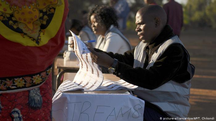 Mais observadores internacionais chegam ao malawi.jpg