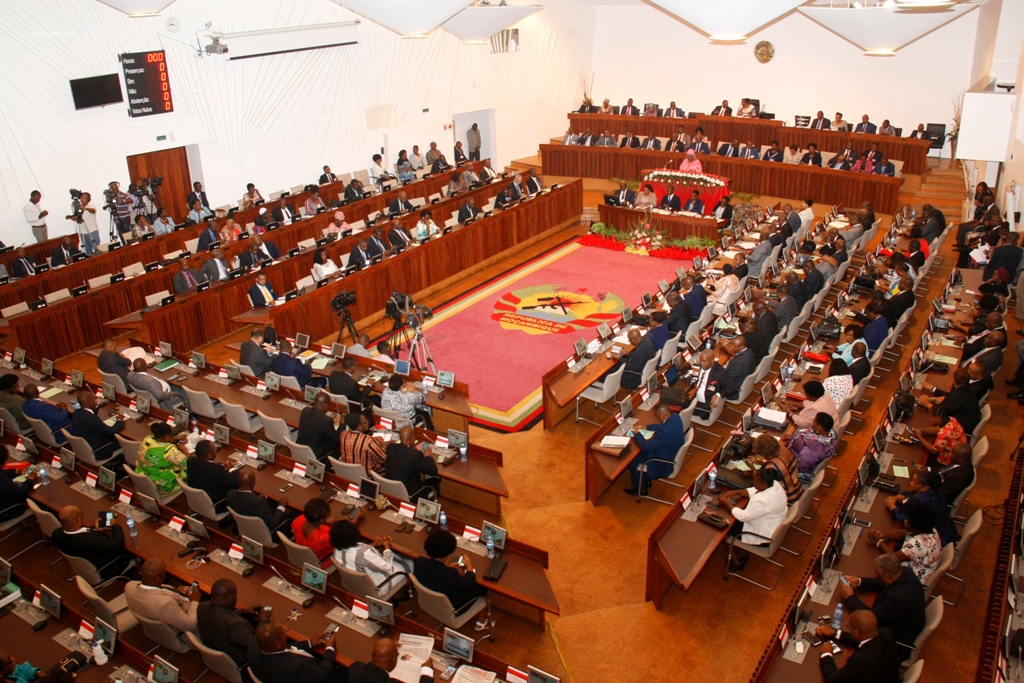 Viii legislatura da assembleia da republica. foto de santos vilanculos.jpg