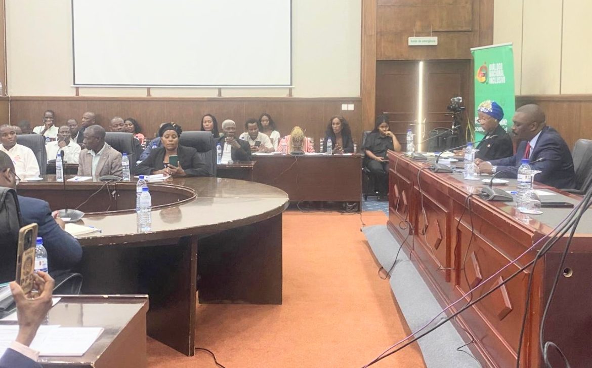 Cote recolhe contribuicoes dos partidos politicos para a revisao constitucional.jpg