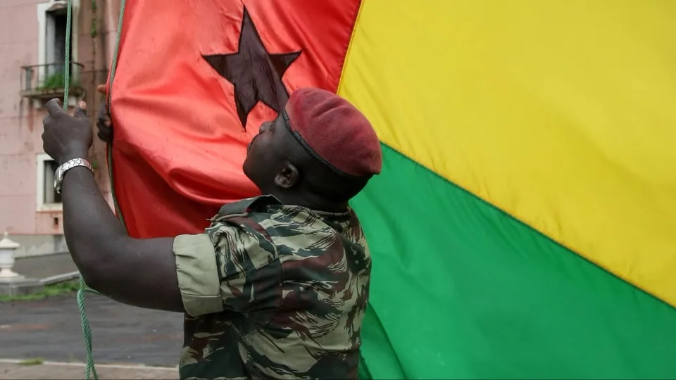 Governo de transicao da guine bissau nomeado hoje e integra 6.jpg