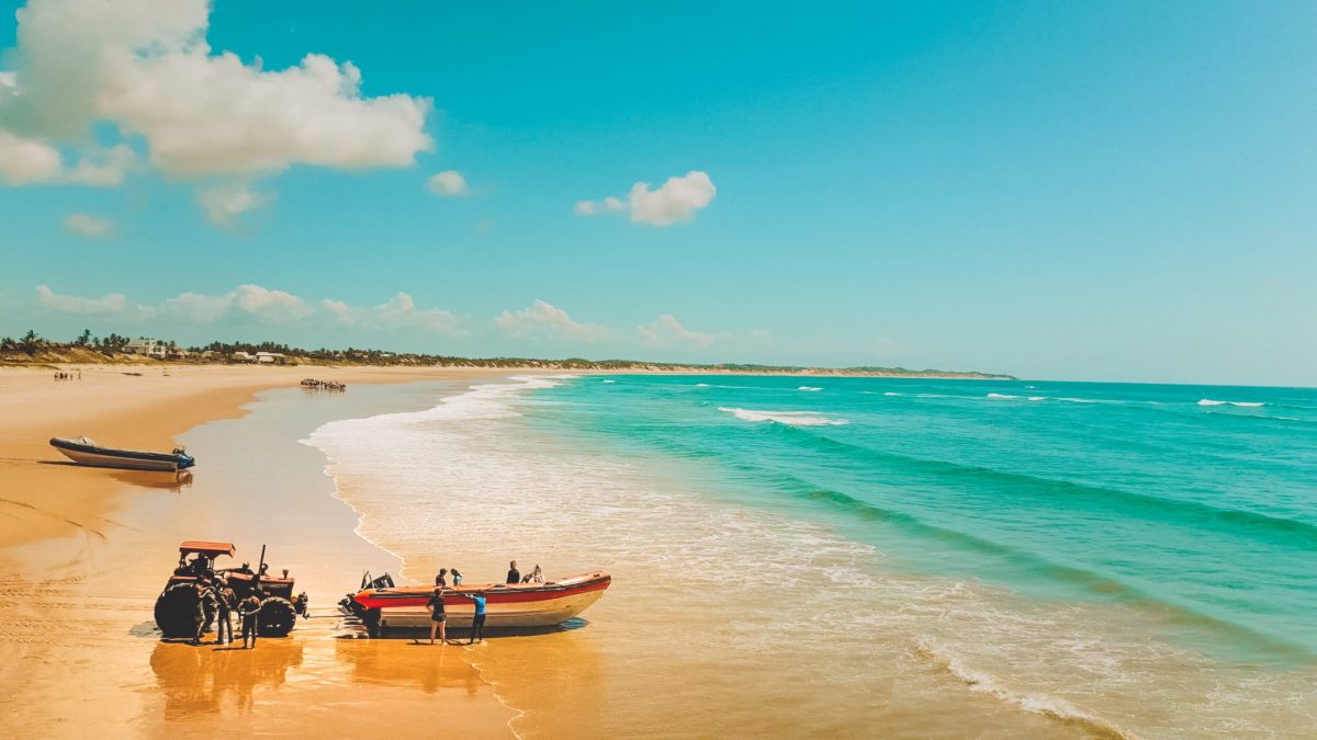 Inhambane turismo gera 13 milhoes de empregos directos e arrecada.jpg