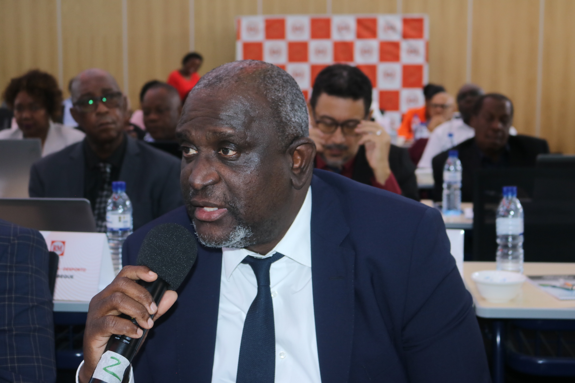 Radio mocambique aprova orcamento para novo emissor em gaza.jpg