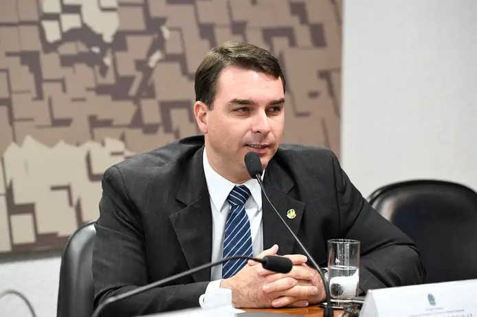 Brasil filho de bolsonaro vai candidatar se a presidencia do pais.jpg