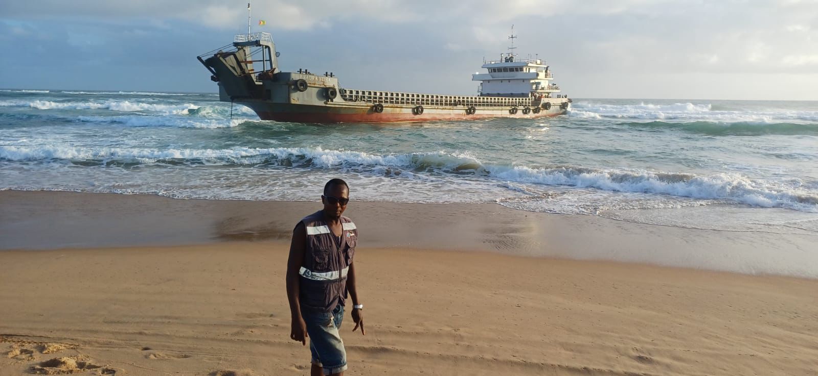 Gaza navio encalhado esta vazio e nao representa ameaca.jpeg
