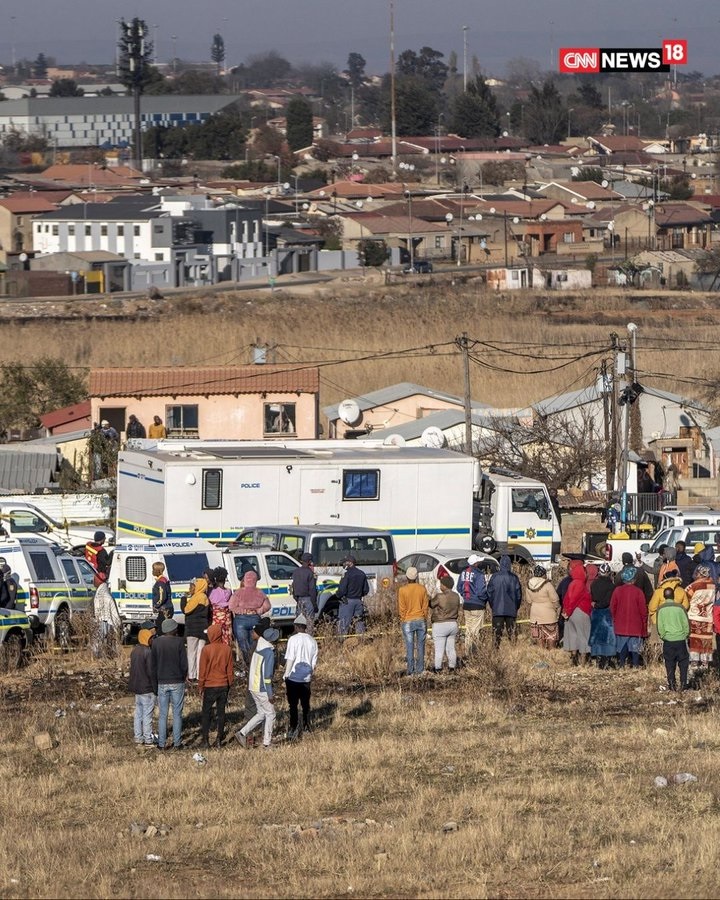 Homens armados matam dez pessoas na africa do sul.jpg