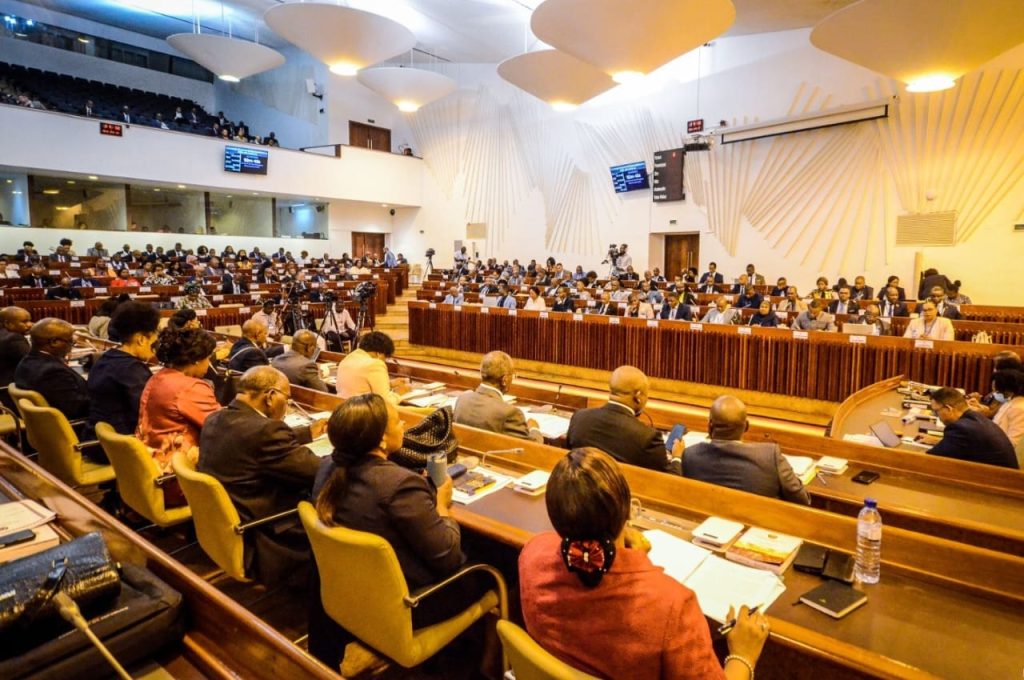 Parlamento aprecia acordos assinados com quatro paises.jpg