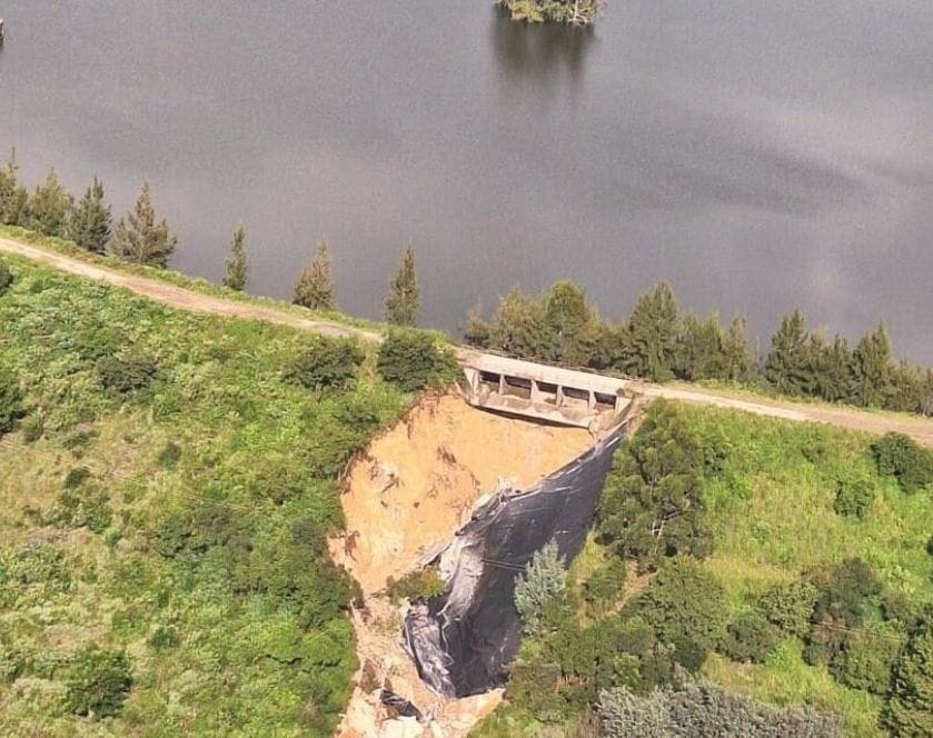 Colapso da Barragem de Senteeko Risco Elevado na Africa.jpg