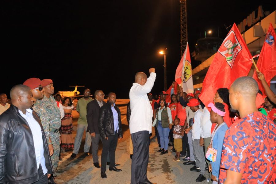 PRESIDENTE DA FRELIMO Paz e base do desenvolvimento.jpg