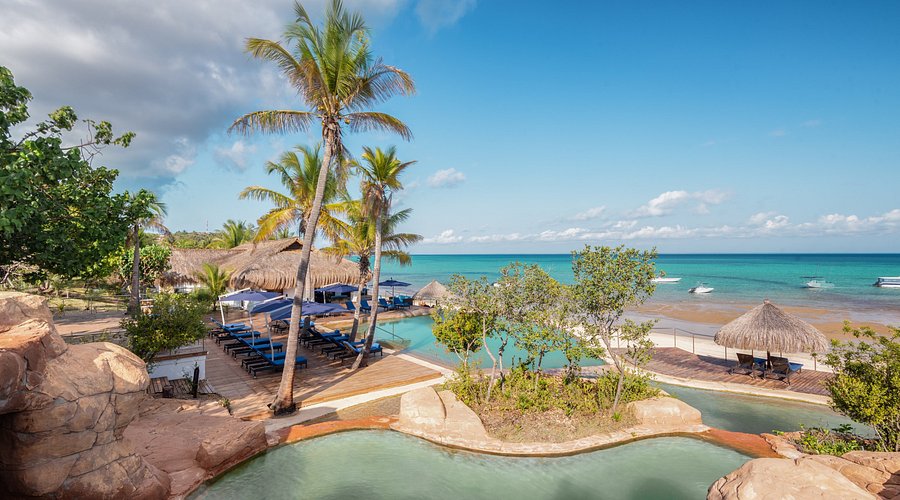 Trabalhadores agridem e expulsam gestor de Resort em Inhambane.jpg