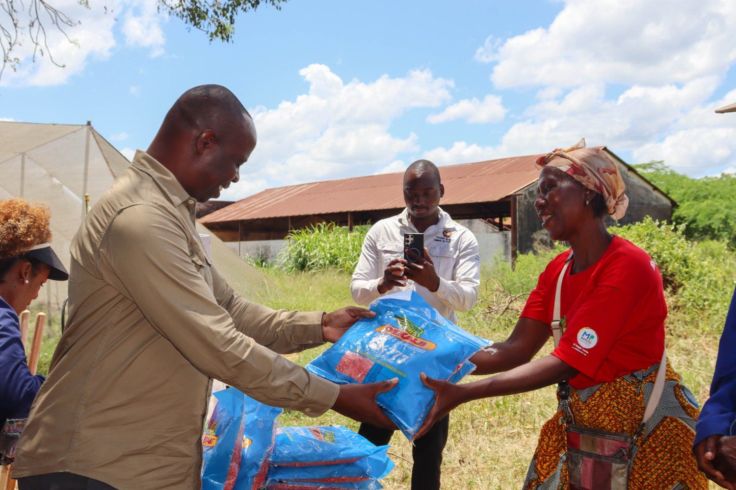 Maputo Provincia Arranca distribuicao de sementes para agricultores que perderam.jpg