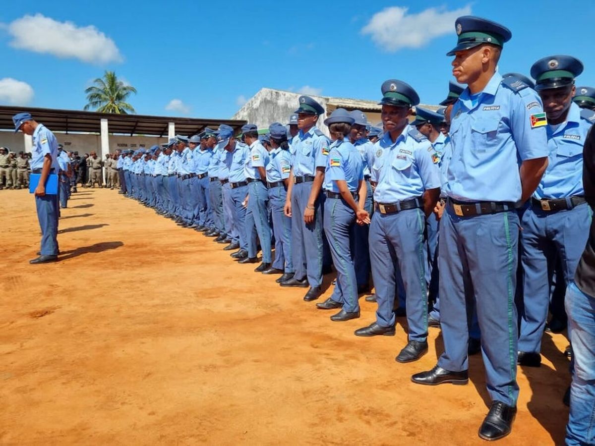 Policia da republica de mocambica formatura gaza.jpg