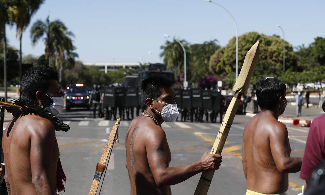 93524908 PA Brasilia BSB 22 06 2021Policia ataca manifestacao pacifica dos povos indigenas contra.jp .jpeg