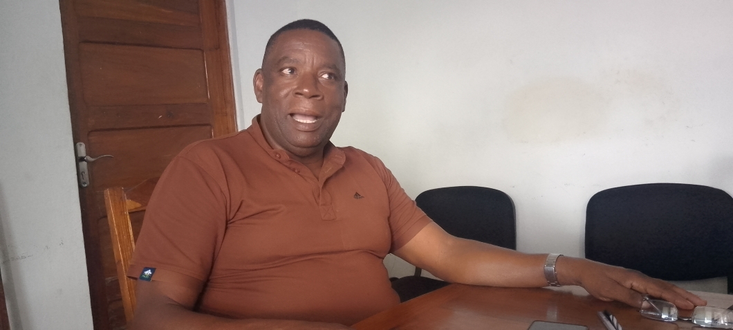 EMPRESARIO CARLOS JOAQUIM EM ENTREVISTA A economia da Zambezia esta.jpg