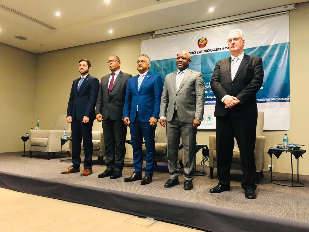 Ministro de Planificacao e Desenvolvimento defende mais investimentos para acelerar.jpg