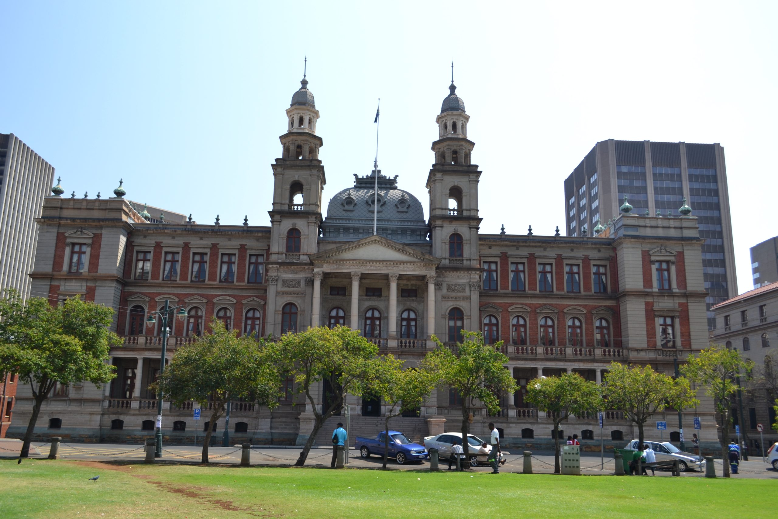 Pretoria inicia audicoes de 12 oficiais da policia acusados de.jpg
