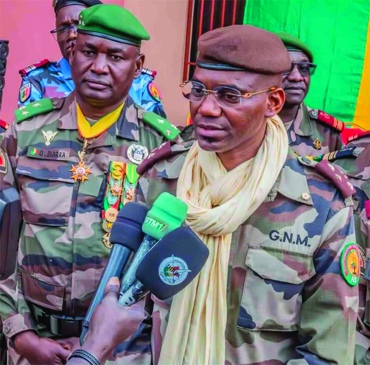 Le ministre de la Defense et des Anciens combattants le General de Corps dArmee Sadio Camara.jpg