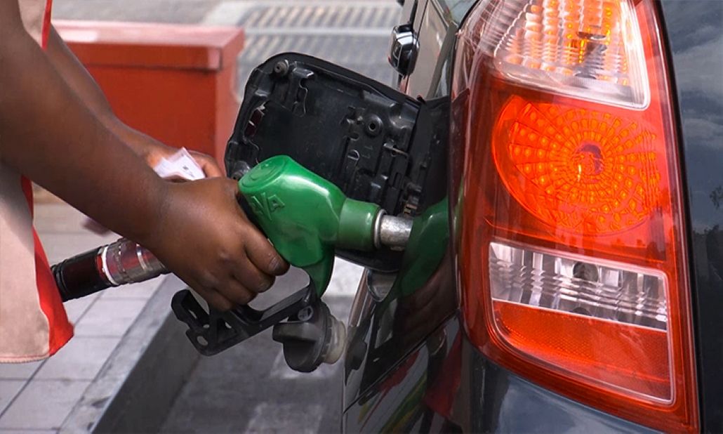 Petroleo cai mais de 15 apos anuncio de cessar fogo no.jpg