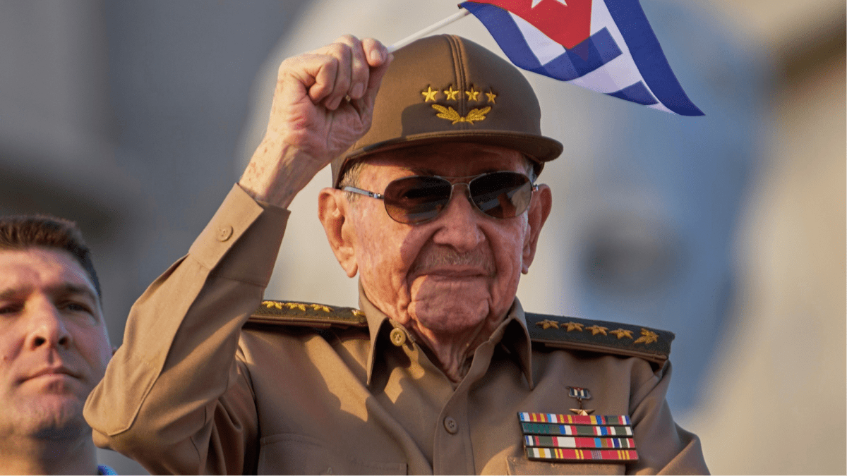 19108341 raul castro img 3.png
