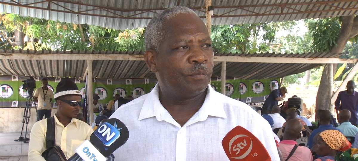 Antonio Muchanga 1.jpg